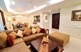 4 odalılar kondominyumda daireler Watthana'da, Tayland. $6,700 haftalık