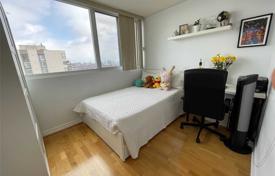 7 odalılar daire North York'da, Kanada. C$829,000