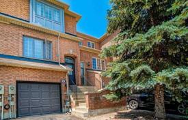 3 odalılar konak Etobicoke'de, Kanada. C$1,219,000