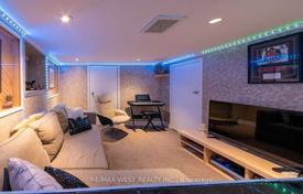 9 odalılar konak Old Toronto'da, Kanada. C$1,557,000