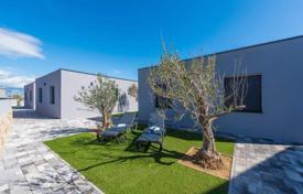 27 odalılar villa 1000 m² Zadar'da, Hırvatistan. 5,500,000 €