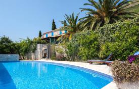 5 odalılar villa 315 m² Budva city'da, Karadağ. 1,250,000 €