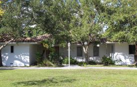 Yazlık ev – Miami, Florida, Amerika Birleşik Devletleri. $1,039,000