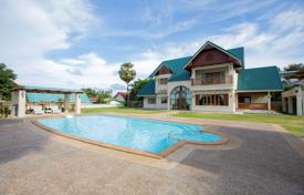 5 odalılar villa 2060 m² Chalong'da, Tayland. $1,040,000