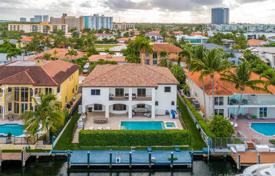 5 odalılar villa 597 m² Miami'de, Amerika Birleşik Devletleri. $2,950,000