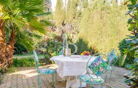 Villa – Antibes, Cote d'Azur (Fransız Rivierası), Fransa. 3,950,000 €