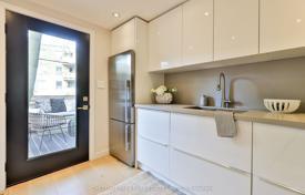 6 odalılar konak Old Toronto'da, Kanada. C$1,340,000