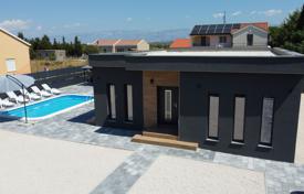 5 odalılar şehir içinde müstakil ev 107 m² Zadar County'da, Hırvatistan. 580,000 €