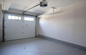 8 odalılar şehir içinde müstakil ev Etobicoke'de, Kanada. C$2,459,000