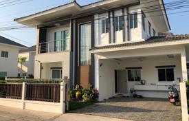 Villa – Pattaya, Chonburi, Tayland. $182,000