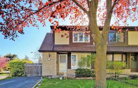 3 odalılar konak North York'da, Kanada. C$953,000