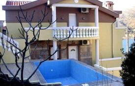 5 odalılar yazlık ev 218 m² Donja Lastva'da, Karadağ. 540,000 €