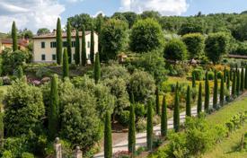 4 odalılar villa 397 m² Arezzo'da, İtalya. 1,940,000 €