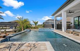 Şehir içinde müstakil ev – Cape Coral, Florida, Amerika Birleşik Devletleri. $1,550,000