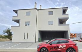 3 odalılar daire 102 m² Pula'da, Hırvatistan. 306,000 €