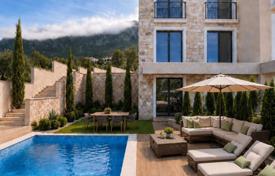 4 odalılar villa 295 m² Blizikuće'de, Karadağ. 600,000 €
