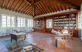 36 odalılar villa Parma'da, İtalya. 3,250,000 €