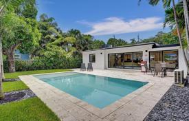 Şehir içinde müstakil ev – Fort Lauderdale, Florida, Amerika Birleşik Devletleri. $1,675,000