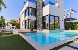 3 odalılar villa 200 m² Torrevieja'da, İspanya. 590,000 €