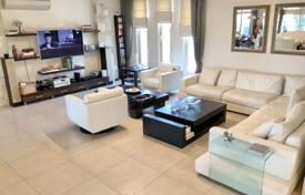 5 odalılar yazlık ev 750 m² Latsia'da, Kıbrıs. 1,300,000 €