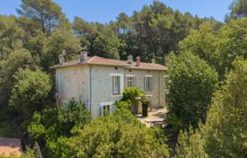 4 odalılar yazlık ev La Roquette-sur-Siagne'de, Fransa. 980,000 €