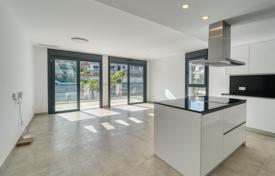 3 odalılar daire 261 m² Estepona'da, İspanya. 860,000 €