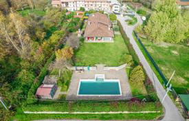 8 odalılar villa Piedmont'da, İtalya. 920,000 €