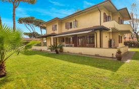 8 odalılar villa 300 m² Forte dei Marmi'de, İtalya. 5,800,000 €