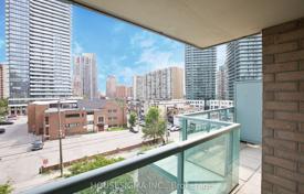 4 odalılar daire North York'da, Kanada. C$798,000
