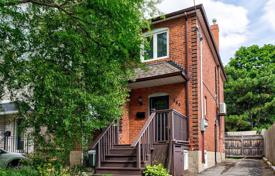 4 odalılar şehir içinde müstakil ev Old Toronto'da, Kanada. C$1,650,000