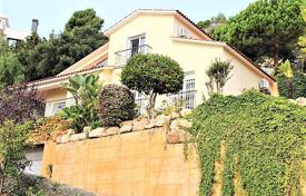 Villa – Lloret de Mar, Katalonya, İspanya. 753,000 €