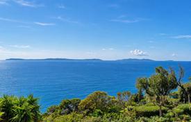 4 odalılar villa Rayol-Canadel-sur-Mer'da, Fransa. 1,990,000 €