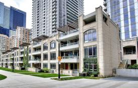 5 odalılar daire Bay Street'da, Kanada. C$1,093,000