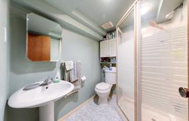 9 odalılar şehir içinde müstakil ev Etobicoke'de, Kanada. C$1,593,000