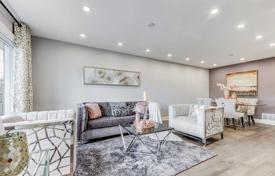 12 odalılar konak Scarborough'da, Kanada. C$1,148,000