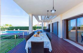 4 odalılar villa 586 m² Torrevieja'da, İspanya. 1,700,000 €