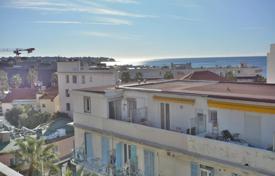 3 odalılar daire Juan-les-Pins'da, Fransa. 649,000 €