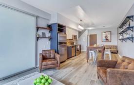 2 odalılar daire The Queensway'da, Kanada. C$956,000