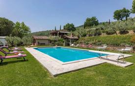 7 odalılar villa Cortona'da, İtalya. 800,000 €