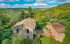 18 odalılar villa Perugia'da, İtalya. 880,000 €
