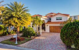 Villa – Sunny Isles Beach, Florida, Amerika Birleşik Devletleri. $3,840,000