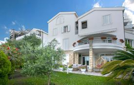 13 odalılar villa 714 m² Budva city'da, Karadağ. 3,000,000 €