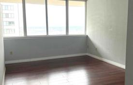3 odalılar daire Etobicoke'de, Kanada. C$786,000