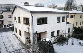 7 odalılar şehir içinde müstakil ev 246 m² Vidzeme Suburb'da, Letonya. 315,000 €