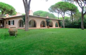 7 odalılar villa Roccamare'de, İtalya. 11,000 € haftalık