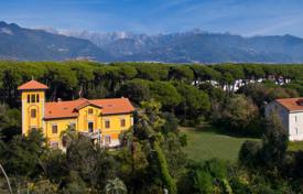 Villa – Forte dei Marmi, Toskana, İtalya. 4,800,000 €