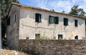 Yazlık ev Administration of the Peloponnese, Western Greece and the Ionian Islands'da, Yunanistan. 250,000 €