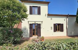 3 odalılar villa 210 m² San Gimignano'da, İtalya. 798,000 €