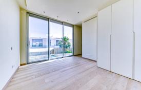 5 odalılar yazlık ev 305 m² Coral Bay'da, Kıbrıs. 2,000,000 €