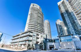 2 odalılar daire Lake Shore Boulevard West'da, Kanada. C$731,000